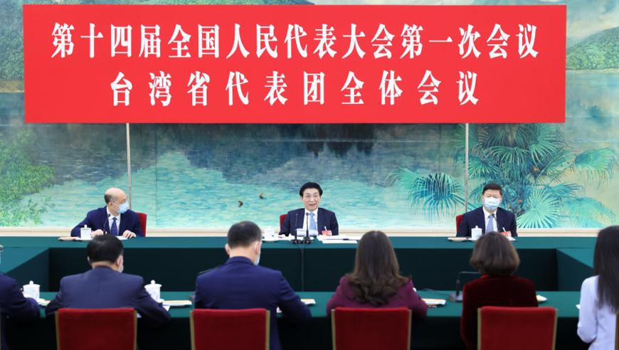 马斯克乘坐总统专机炫耀同款周边,123696澳门六下彩资料下载,准确资料解释落实_优选版V6.41